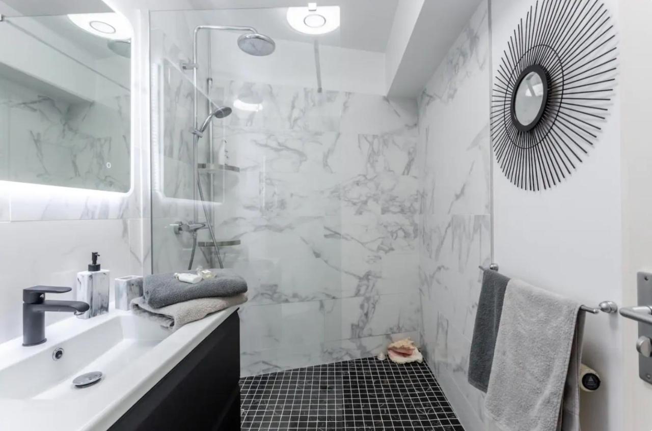 Beautiful Modern Fully Furnished Studio لوفالوا بيريه المظهر الخارجي الصورة