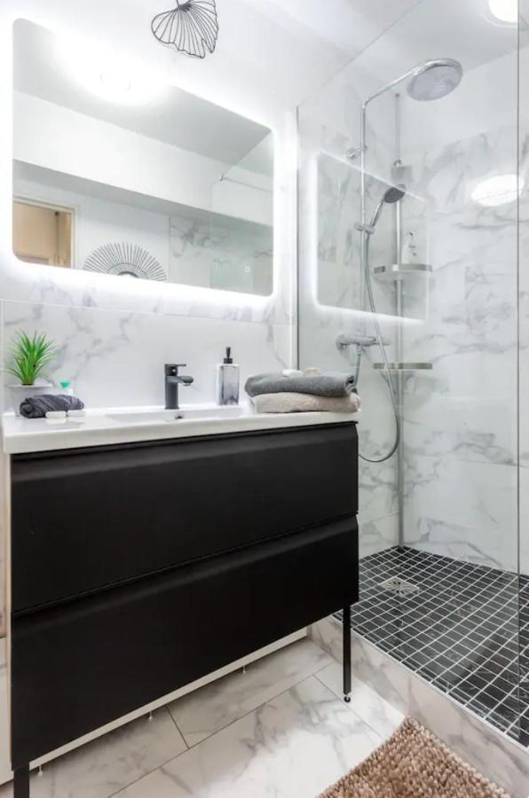 Beautiful Modern Fully Furnished Studio لوفالوا بيريه المظهر الخارجي الصورة
