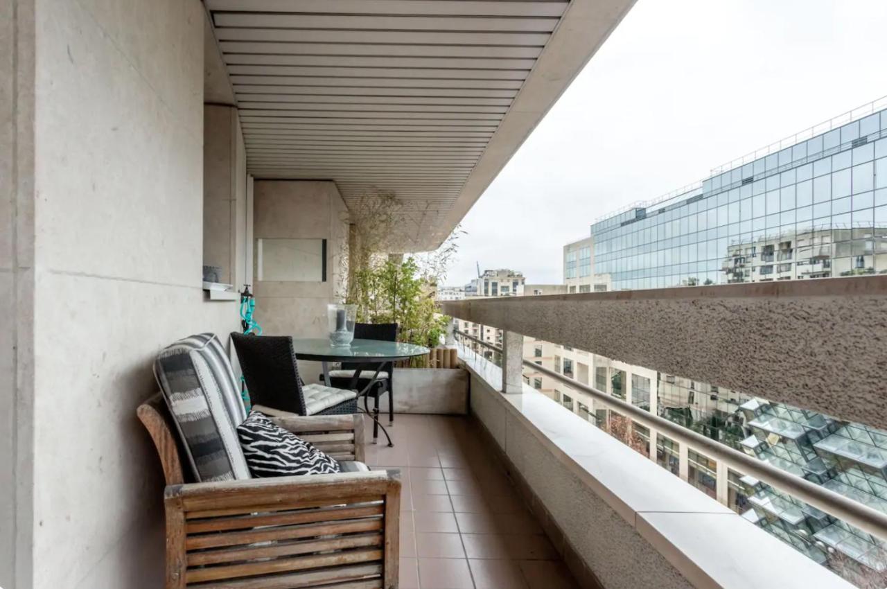 Beautiful Modern Fully Furnished Studio لوفالوا بيريه المظهر الخارجي الصورة
