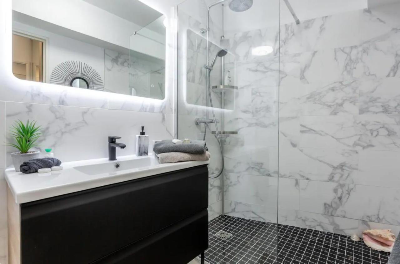 Beautiful Modern Fully Furnished Studio لوفالوا بيريه المظهر الخارجي الصورة